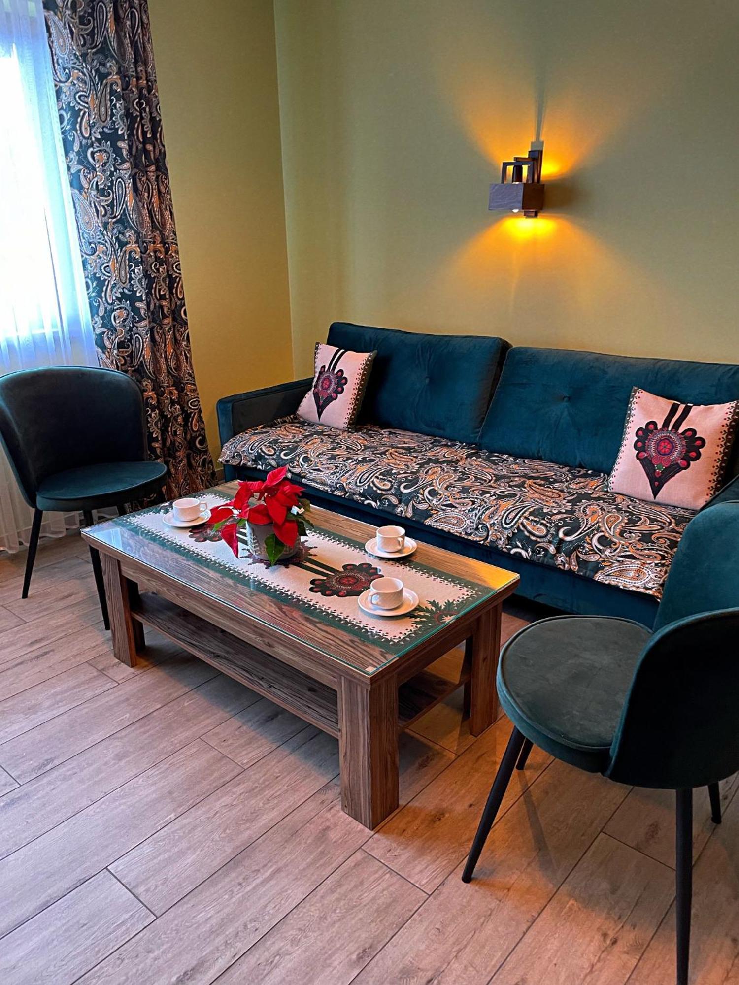 Apartamenty I Pokoje W Willi Na Ubocy Suche Esterno foto